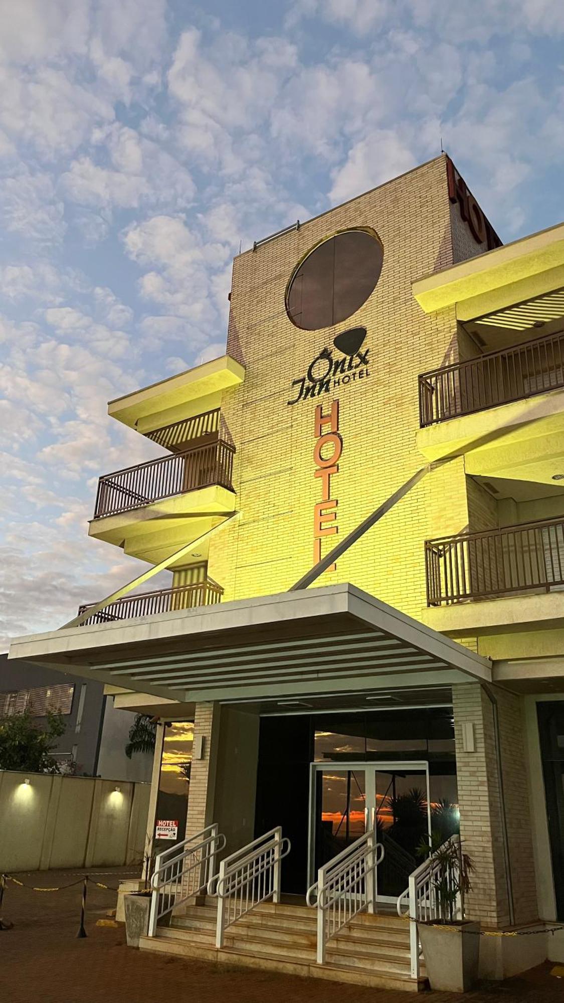 Onix Inn Hotel Cravinhos Zewnętrze zdjęcie