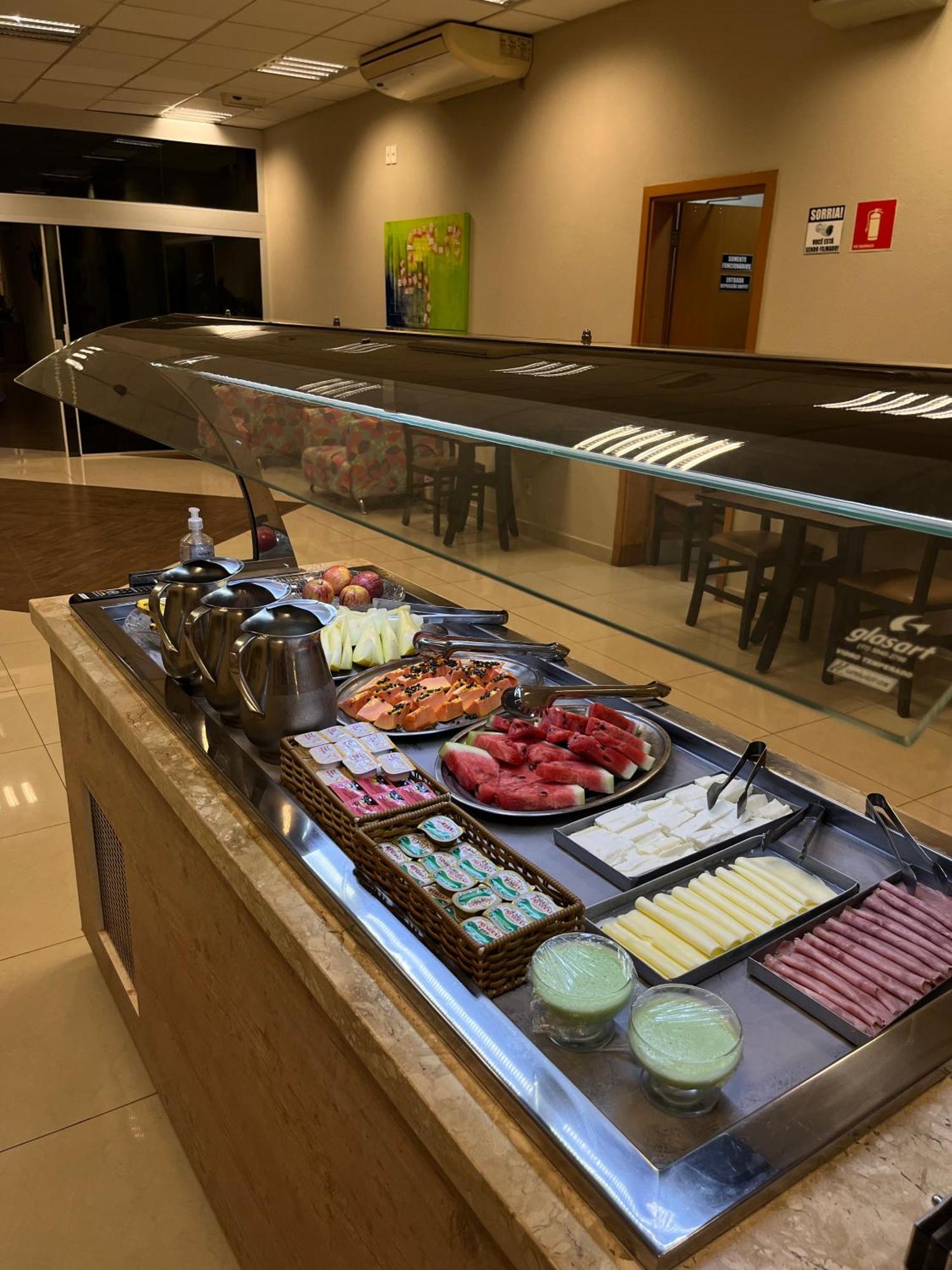 Onix Inn Hotel Cravinhos Zewnętrze zdjęcie