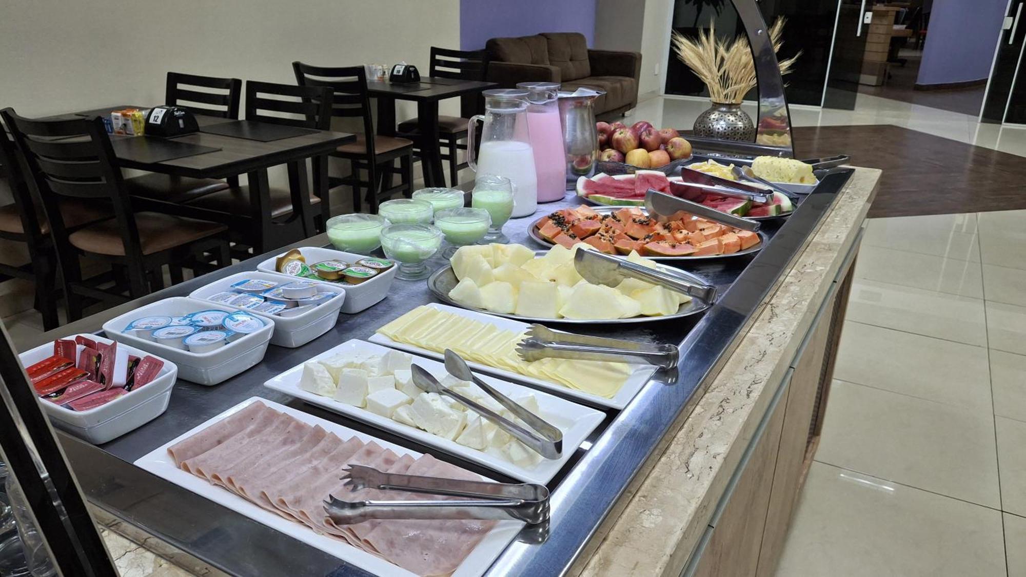 Onix Inn Hotel Cravinhos Zewnętrze zdjęcie