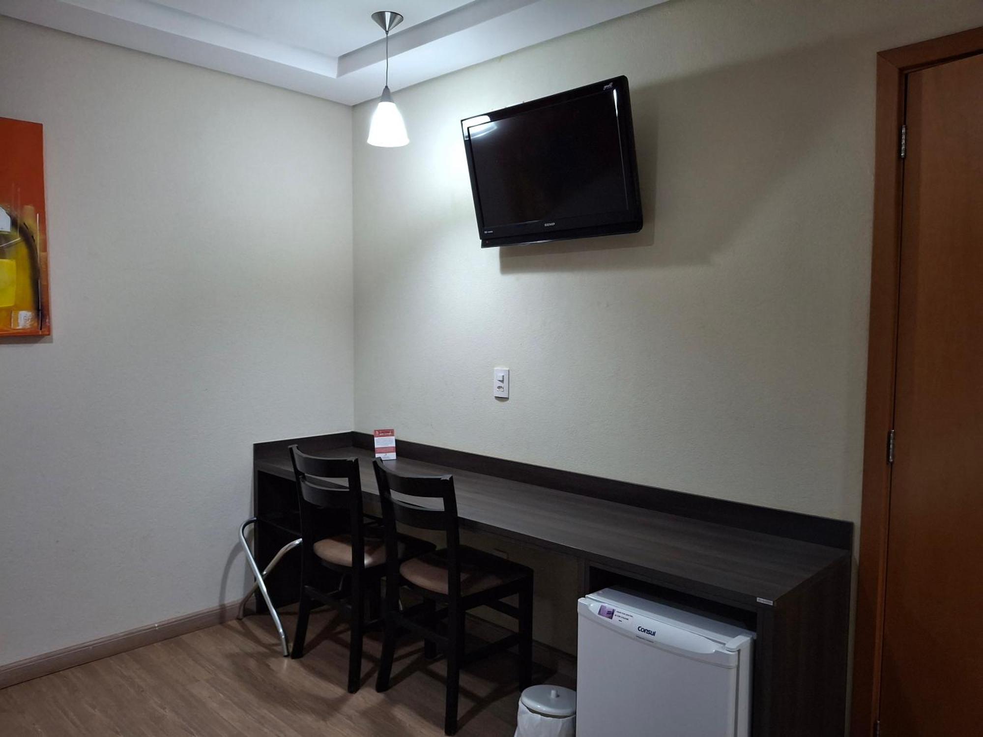 Onix Inn Hotel Cravinhos Zewnętrze zdjęcie