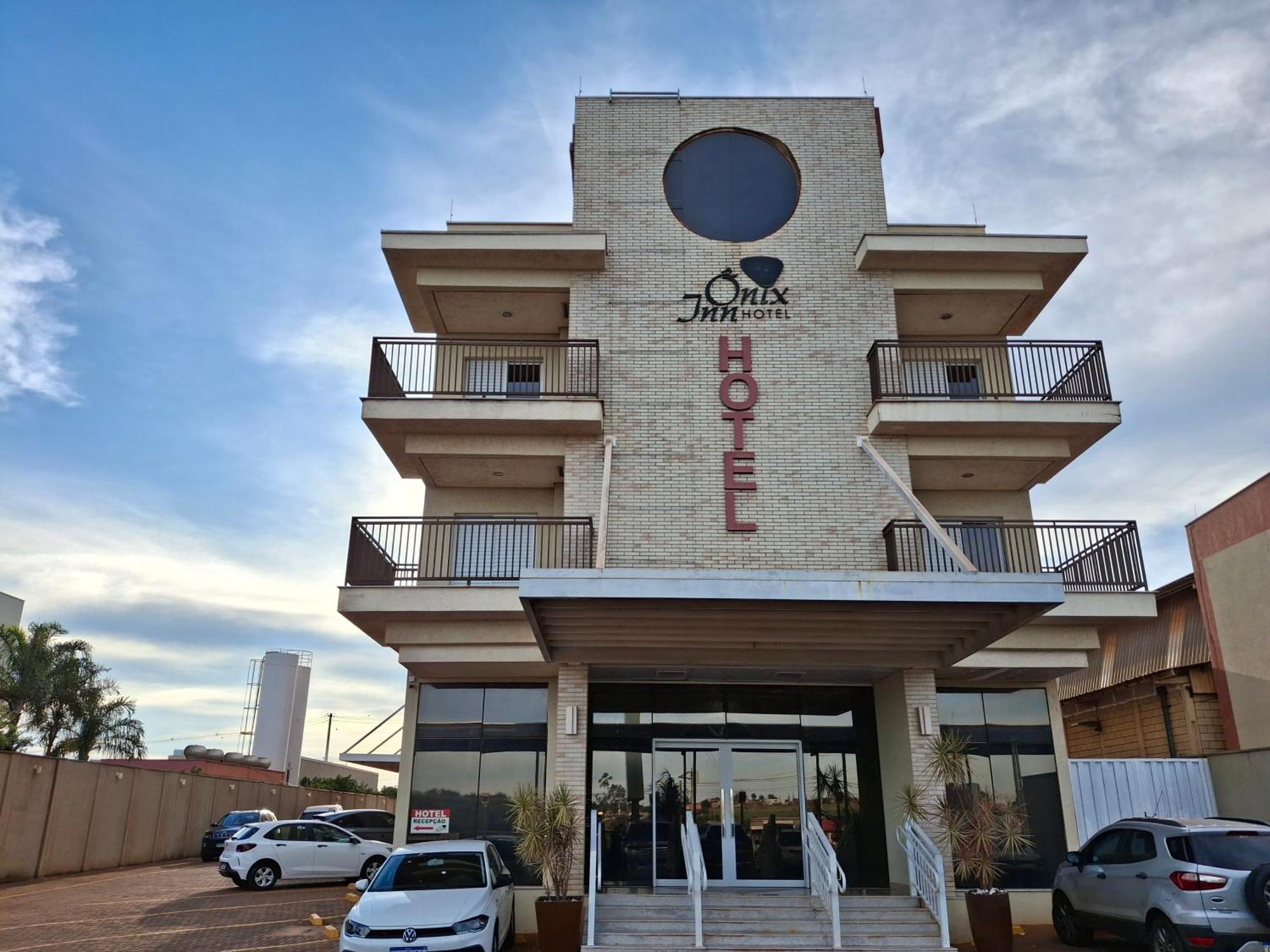 Onix Inn Hotel Cravinhos Zewnętrze zdjęcie