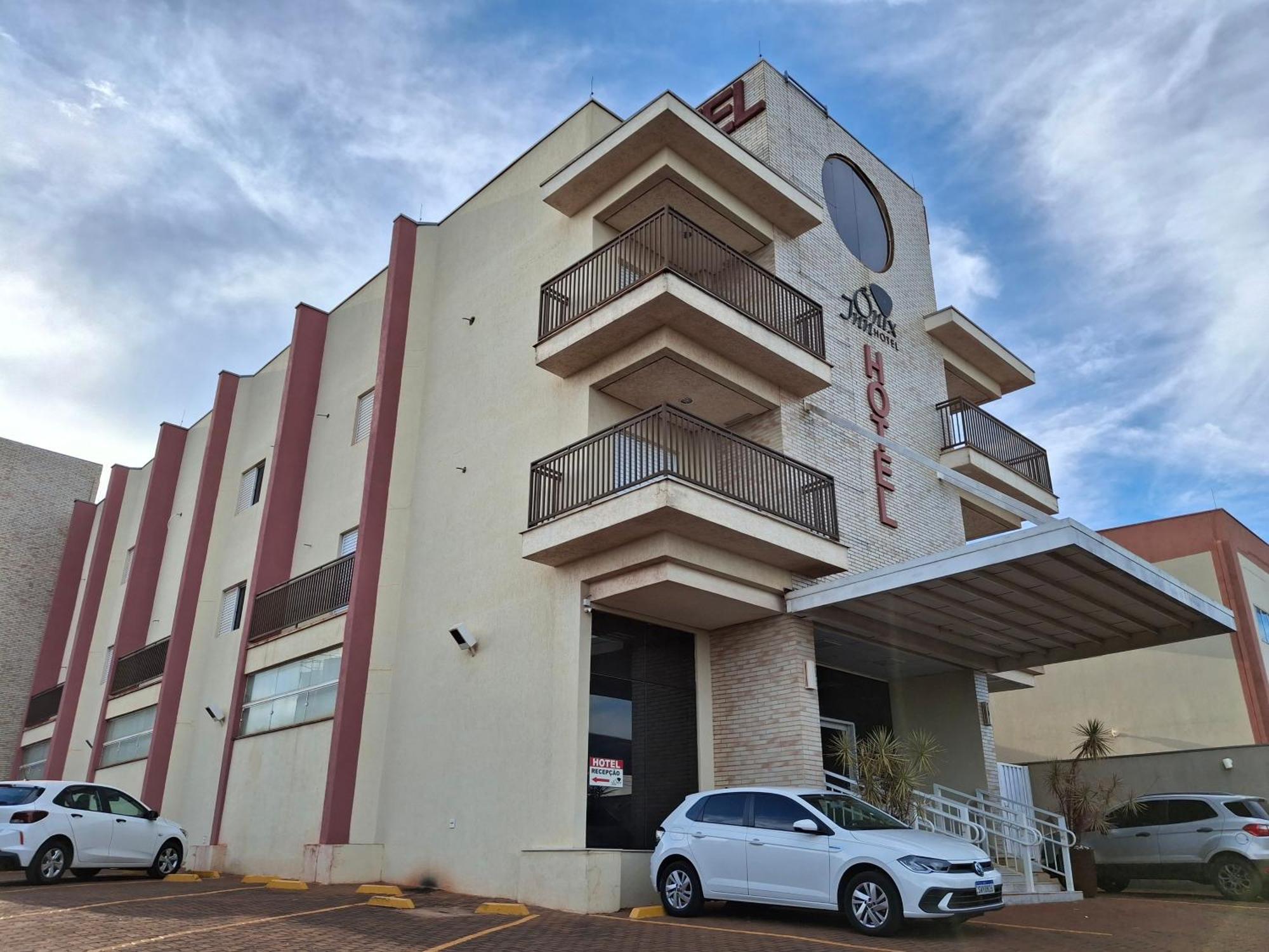 Onix Inn Hotel Cravinhos Zewnętrze zdjęcie